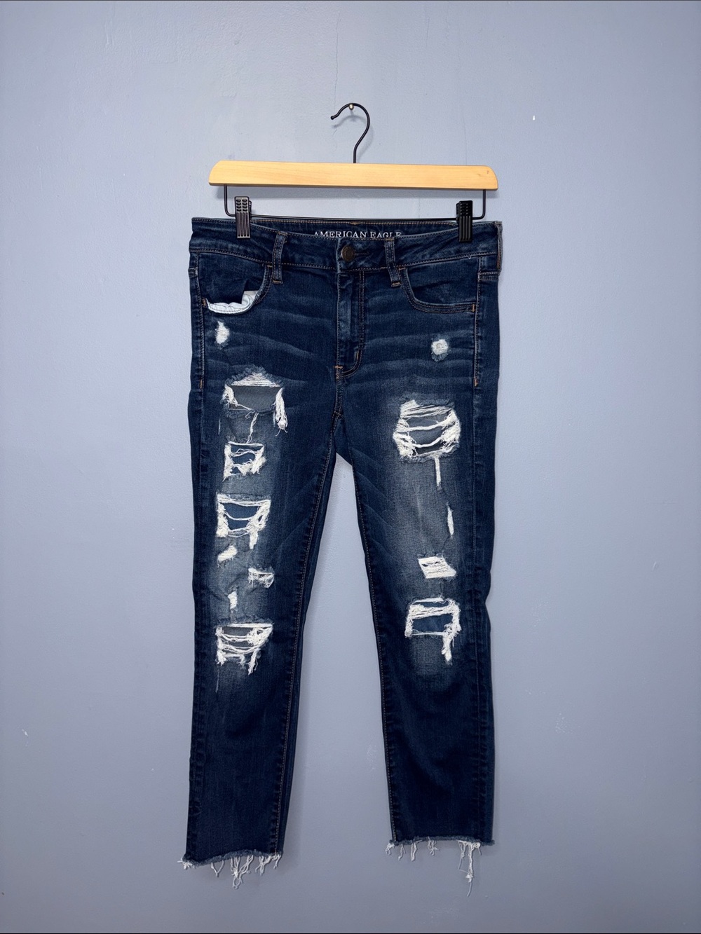 American Eagle • Distressed Jeans